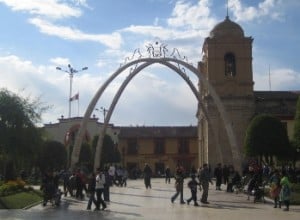 plaza-constitucion-huancayo-peru