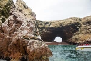 paracas travellers guide - water level view of islas ballestas