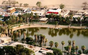 huacachina-sandboarding-oasis