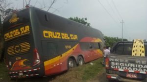 five injured cruz del sur