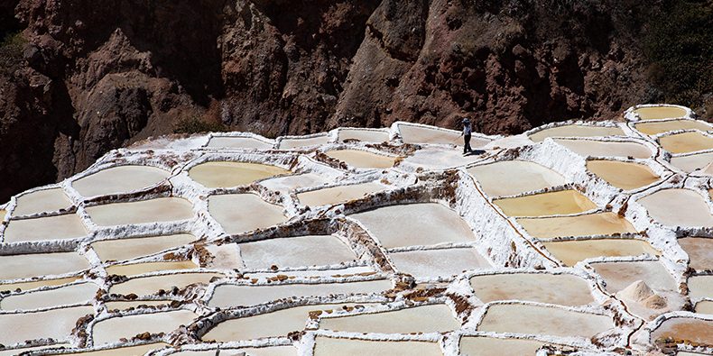 maras salt mines cusco